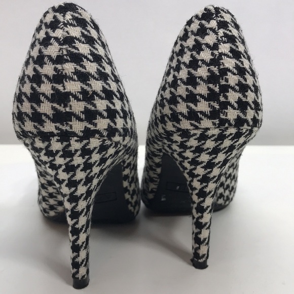 APT. 9 Black & White Houndstooth Pump with Patent Leather Bow - Picture 3 of 5